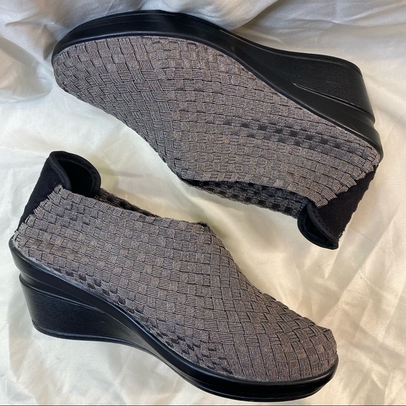 Bernie Mev Woven Slip-On Wedge Shoes - Picture 2 of 16